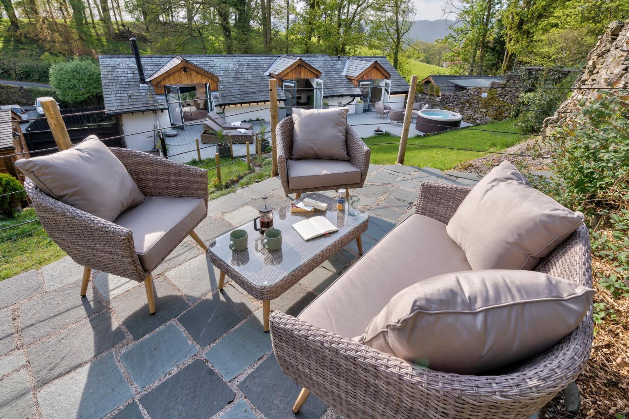 Aphrodites Group - Luxury Hot Tub Suites In Central Lake District! Bowness-on-Windermere Exterior photo