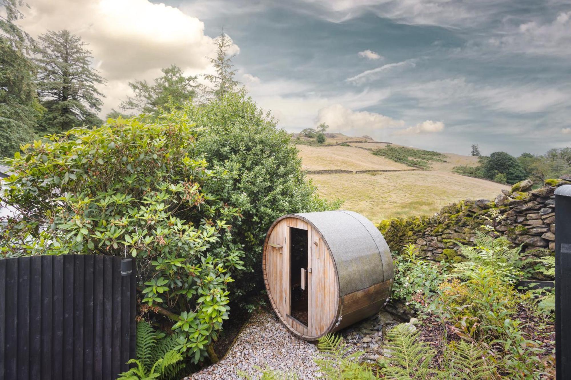 Aphrodites Group - Luxury Hot Tub Suites In Central Lake District! Bowness-on-Windermere Exterior photo