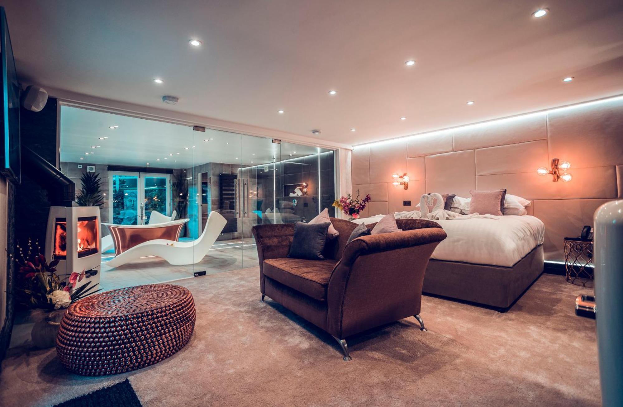 Aphrodites Group - Luxury Hot Tub Suites In Central Lake District! Bowness-on-Windermere Exterior photo