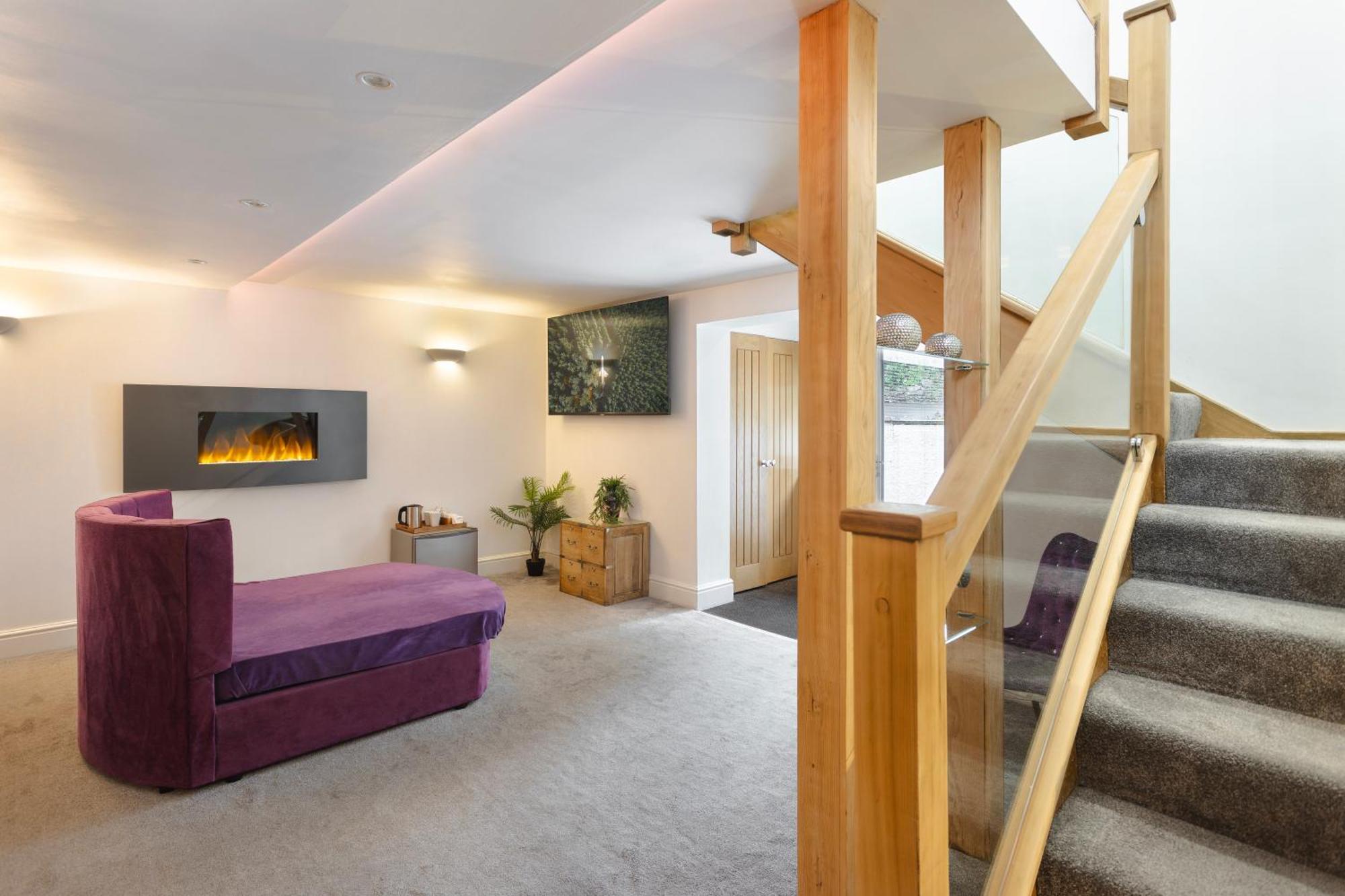 Aphrodites Group - Luxury Hot Tub Suites In Central Lake District! Bowness-on-Windermere Exterior photo