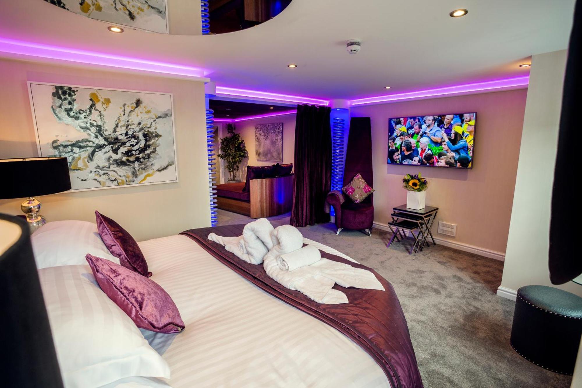 Aphrodites Group - Luxury Hot Tub Suites In Central Lake District! Bowness-on-Windermere Exterior photo