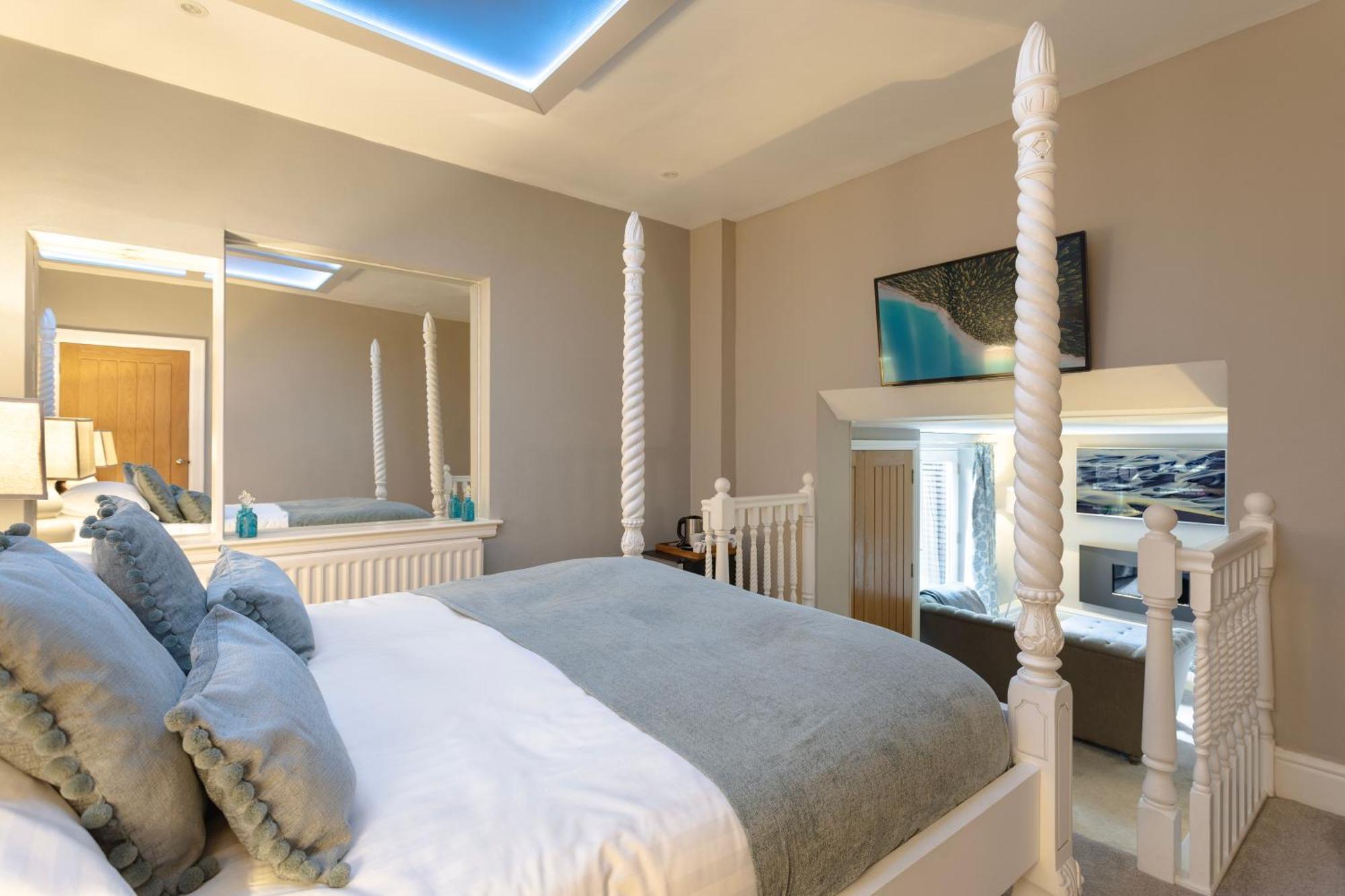 Aphrodites Group - Luxury Hot Tub Suites In Central Lake District! Bowness-on-Windermere Exterior photo